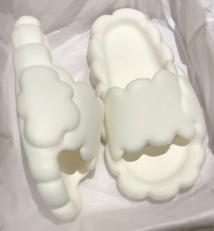 Blush Cloud Slides thumbnail 2